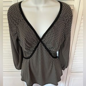 Max Studio Black Top Elastic Cuff Small